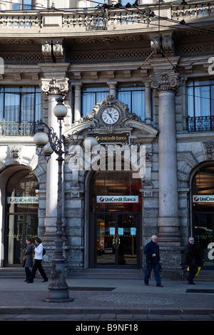 Unicredit Banca sportello principale anteriore. Milano, Lombardia, Italia Foto Stock