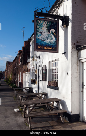 'White Swan" in Blyth,Nottinghamshire, Inghilterra,'Gran Bretagna" Foto Stock