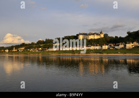 Il castello feudale di Chaumont con vedute del fiume Loira Francia Foto Stock