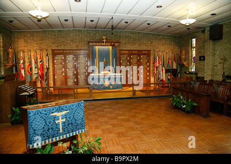 L'interno della cappella RAF di St George, Biggin Hill, Bromley, Londra, Kent, Inghilterra, Regno Unito. Foto Stock