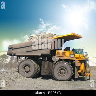 Giallo carrelli minerari Foto Stock