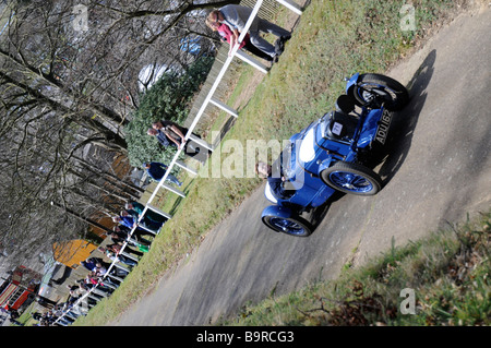 Prova di Brooklands Hill centenario evento 22 03 2009 Riley Ulster Imp 1934 Foto Stock