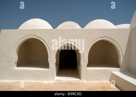 La Tunisia, regione sud, l'isola di Djerba, El possono moschea fortificato Foto Stock