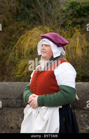 Donne in costume medievale Performer   Hawick Reivers Festival, Scottish Borders, Hawick in Scozia, Regno Unito Foto Stock