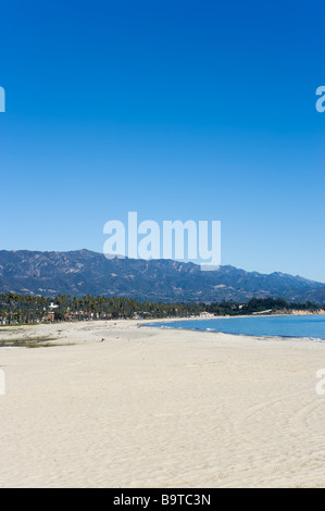 Spiaggia Vista da Stearns Wharf, Santa Barbara, California, Stati Uniti d'America Foto Stock