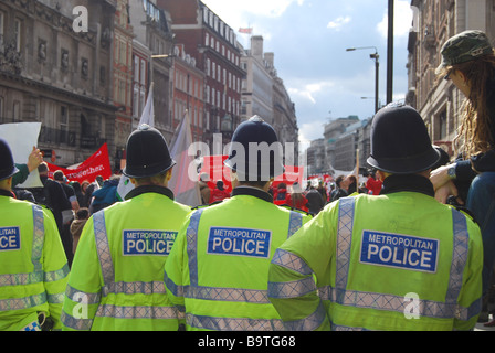 G20 protesta Londra 2009 banner cartelloni Foto Stock