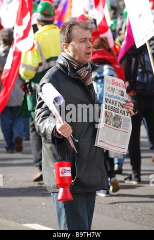 G20 protesta Londra 2009 banner cartelloni Foto Stock