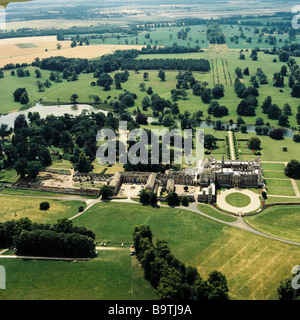 Vista aerea di Burghley House, vicino a Stamford Lincs, INGHILTERRA Foto Stock