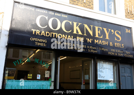 Regno unito Londra Portobello Road cockney della torta tradizionale'n'Mash shop Foto Stock