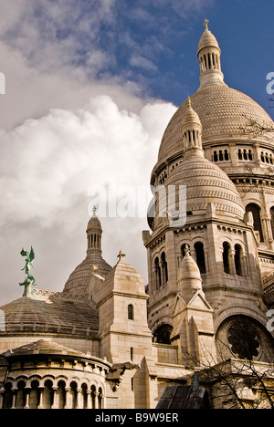 Vista della Basilica del Sacre Coeur, Montmartre, Parigi, Francia, Europa Foto Stock
