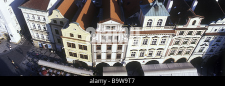 Tetti città vecchia piazza Staromestske Namesti PRAGA REPUBBLICA CECA Foto Stock