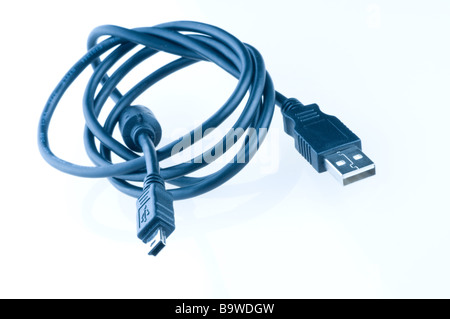 Cavo USB isolato su bianco Foto Stock