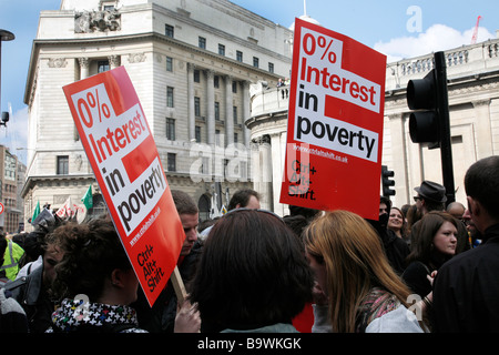 G20 protesta nel centro di Londra, al di fuori della banca d'Inghilterra. Foto Stock