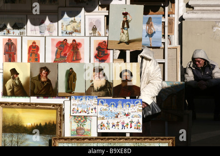 San Pietroburgo (Russia), 2006. Mercato per i turisti a nevsky prospek: quadri e fotografie Foto Stock