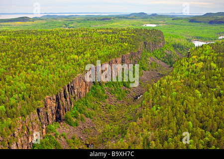 Vista aerea del Ouimet Canyon nel Ouimet Canyon Parco Provinciale Ontario Canada Foto Stock