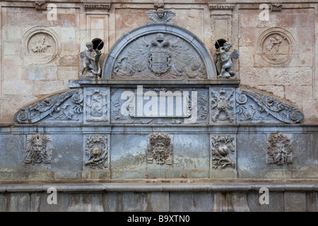 Pilar de Carlos V Fontana al Alhambra di Granada Spagna Foto Stock