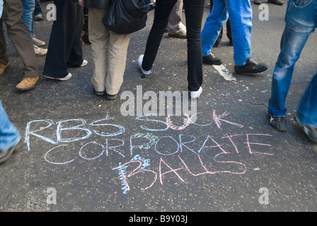 G20 protesta UK. Credit crunch. Interrompere la città di marzo e manifestazione contro il capitalismo 1 aprile città di Londra 2009 2000s HOMER SYKES Foto Stock