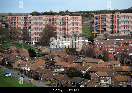 Il Swanborough appartamenti sull'alloggiamento Whitehawk estate in Brighton East Sussex Regno Unito Foto Stock