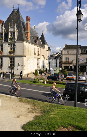 Escursioni in bicicletta attraverso Amboise nella Valle della Loira, in Francia. Foto Stock