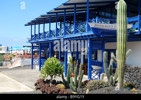 Ristorante sul mare, El Golfo, Lanzarote, Isole Canarie, Spagna Foto Stock