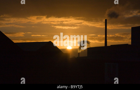 Crosfields fabbrica chimica (tramonto), Warrington, Inghilterra, inverno 2009 Foto Stock