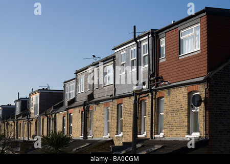 Dormer estensione del tetto aggiunte dormer / / / dormas dorma estensioni di tetti a terrazza Casa / Case a schiera a Twickenham. Regno Unito Foto Stock