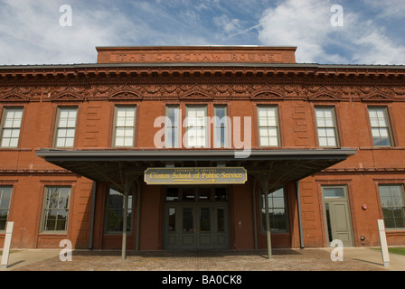 Scuola di Clinton del servizio pubblico nei pressi di William J. Clinton Presidential Library and Museum di Little Rock, Arkansas, Stati Uniti d'America. Foto Stock