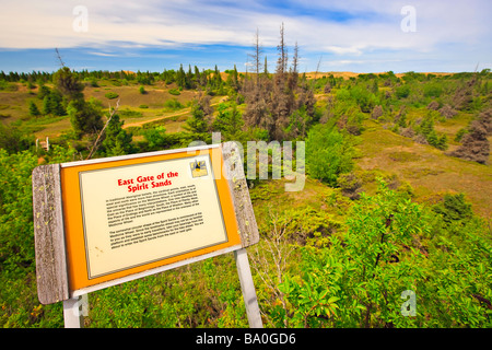 Segno interpretative presso l'East Gate dello Spirito Sands Trail Boschi di abete rosso del Parco Provinciale di Manitoba in Canada Foto Stock