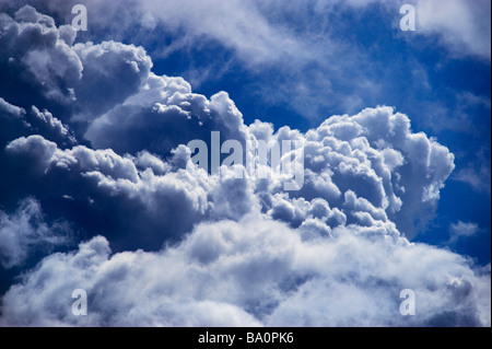 Grandi nuvole di cumulus Foto Stock