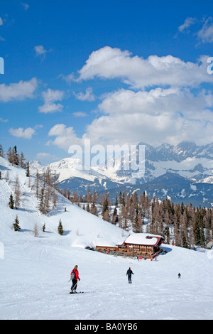 Sci alpino, Reiteralm, Alpi, Stiria, in background Dachstein Mountain, Austria Foto Stock