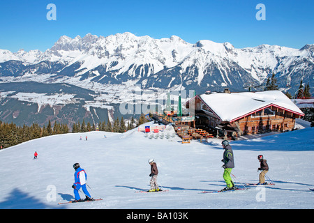Rifugio alpino nella parte anteriore del Dachstein Mountain, Stiria, Austria Foto Stock