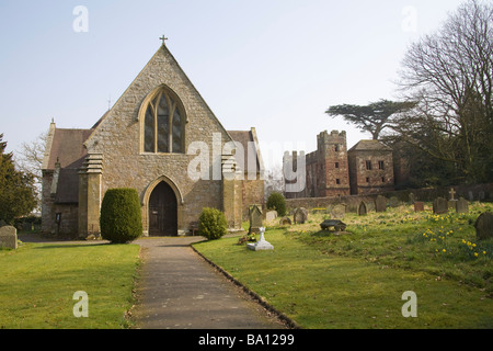 Shropshire England Regno Unito Marzo Acton Burnell Chiesa e Castello un 13fortificato di THC Manor House Foto Stock