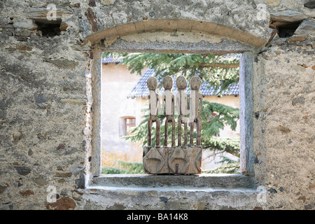 Simbolo di Buddismo presso il castello di Schloss Juval in Val Senales Val Senales VAL VENOSTA Val Venosta Trentino Italia possedute da Reinh Foto Stock