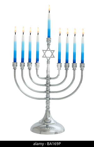 Chanukah Menorah intaglio su sfondo bianco Foto Stock