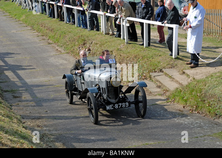 ME 8789 a 1922 GN popolare Peter Allen salendo sulla velocità di Brooklands Museum collina prova sfida per il centenario Foto Stock