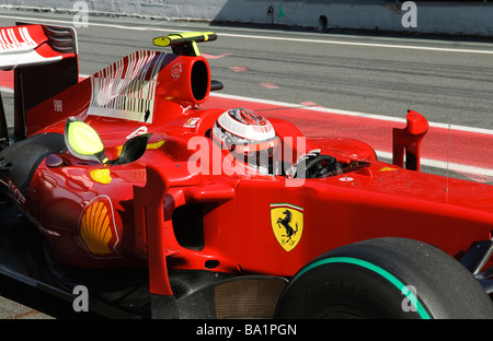 Kimi RAEIKKOENEN in Ferrari F60 auto durante un test di Formula Uno in sessioni di Marzo 2009 Foto Stock