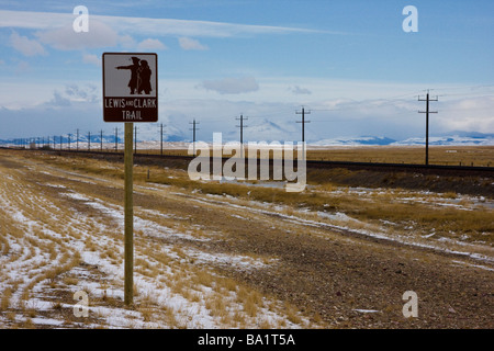 Segno per il Lewis Clark Trail, Route 2, la regione settentrionale del Montana Foto Stock