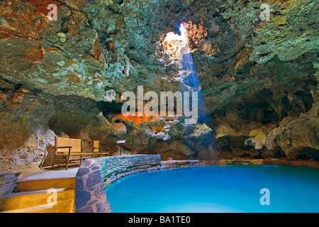 Grotta di bacino e il sito storico nazionale di Montagna di Zolfo il Parco Nazionale di Banff Alberta Canada Foto Stock