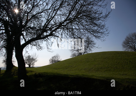 Navan Fort età del bronzo lavori di sterro nella contea di Armagh nell'Irlanda del Nord Regno Unito Foto Stock