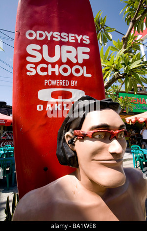 Indonesia Bali. Kuta. Odysseys Scuola di Surf. Foto Stock