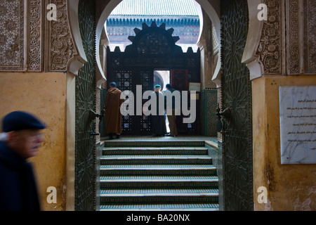 Ingresso al Bou Inania Medersa in Fez Marocco Foto Stock