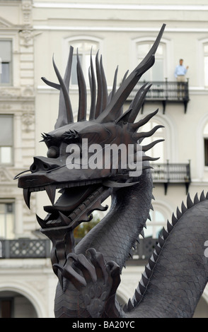 Il drago di rame a Rathausmarkt durante l ora della Cina Festival 2008 ad Amburgo, in Germania. Foto Stock