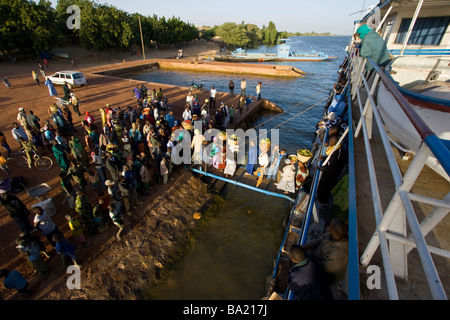 Comanav barca a Timbuctù sul Fiume Niger in Mali Foto Stock