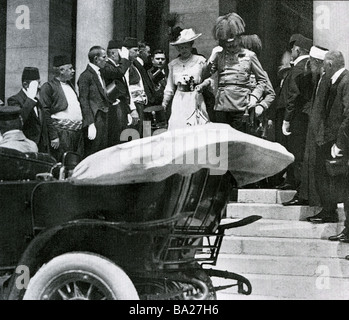 Arciduca Francesco Ferdinando di Austria e della moglie di lasciare l'ospedale a Sarajevo il 28 giugno 1914 momenti prima che il loro assassinio Foto Stock