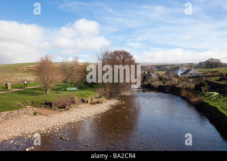 Vista lungo il fiume Eden a North Pennines. Kirkby Stephen, Upper Eden Valley, Cumbria, Inghilterra, Regno Unito, Gran Bretagna Foto Stock