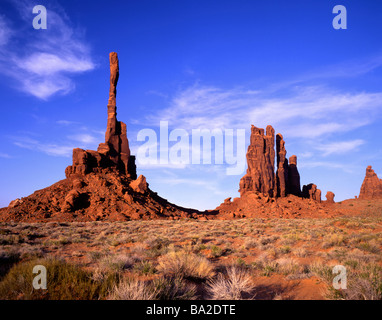 Il Totem Pole al tramonto Monument Valley Arizona USA Foto Stock