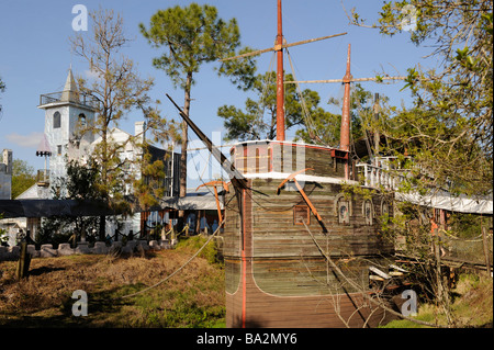 Il castello di Salomone Ona Florida casa del famoso scuptor Howard Solomon e la barca nel fossato ristorante Foto Stock