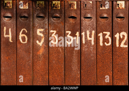 Rusty mail boxes closeup. Foto Stock