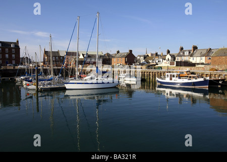 Il pittoresco porto di Arbroath, Angus, Scozia, Regno Unito, dove il famoso Arbroath Smokies provengono da. Foto Stock