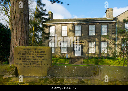 Il Bronte Parsonage, Haworth, West Yorkshire, Inghilterra, Regno Unito Foto Stock